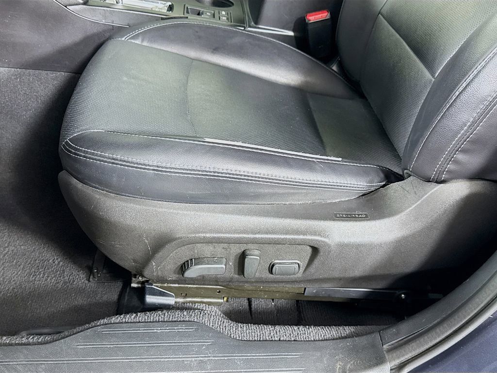 Used 2017 Subaru Outback 3.6R Limited AWD/4WD image 23