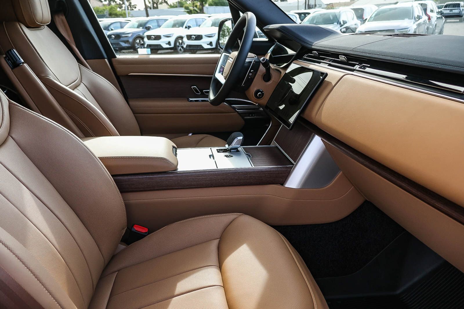 New 2026 Land Rover Range Rover SE image 17