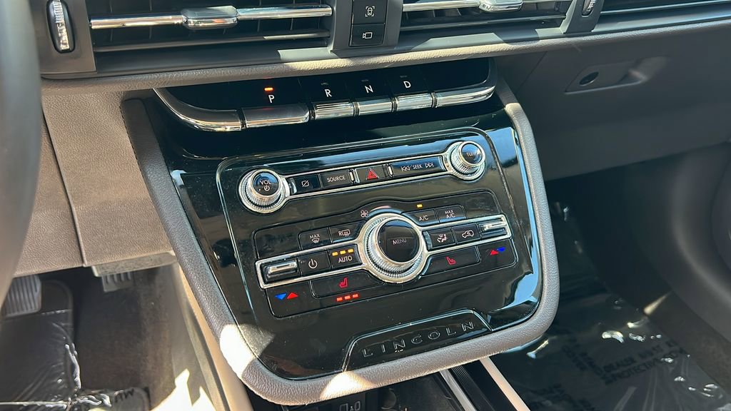 Certified 2022 Lincoln Corsair FWD image 17