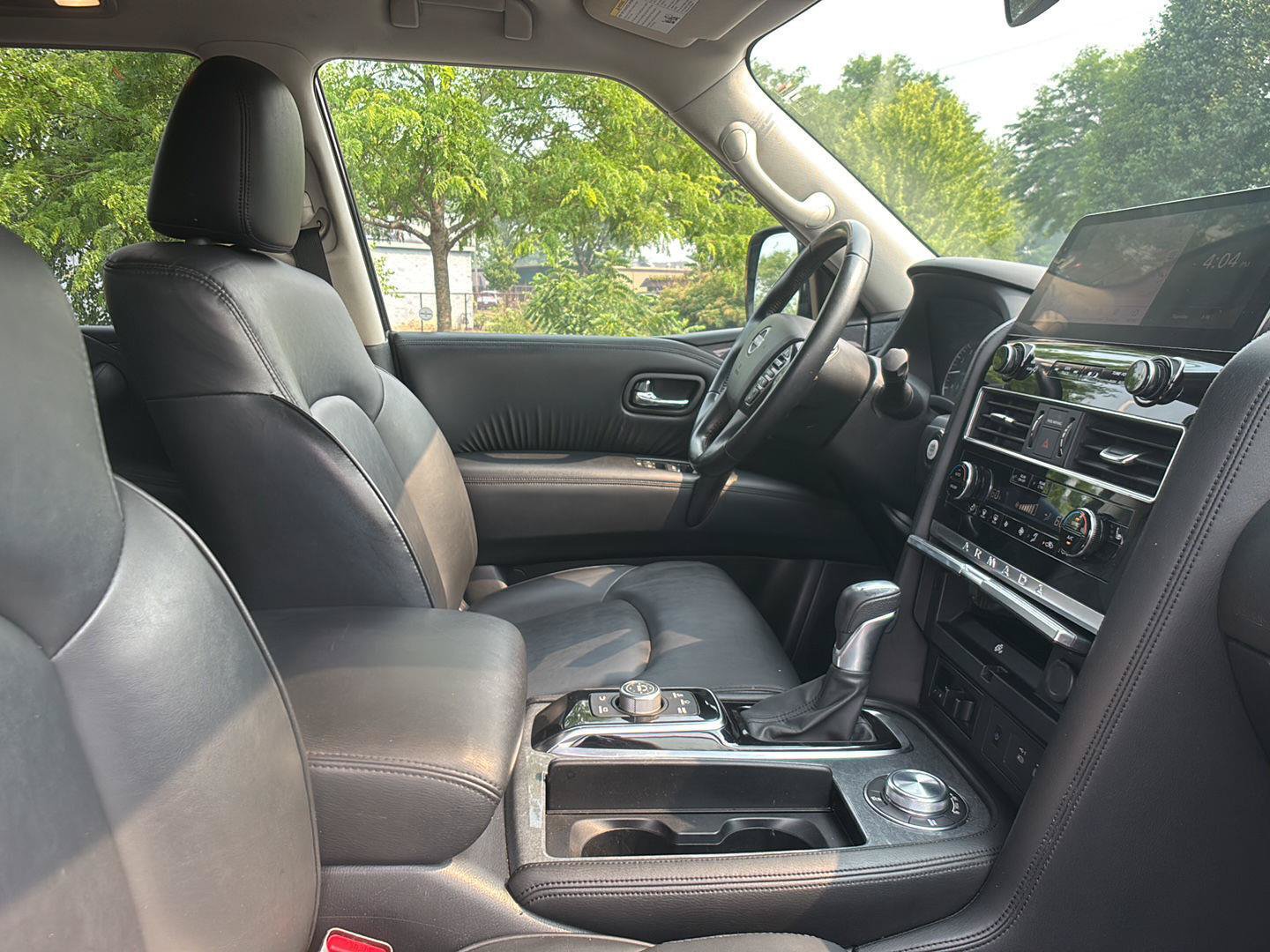 Used 2021 Nissan Armada SV AWD/4WD image 24