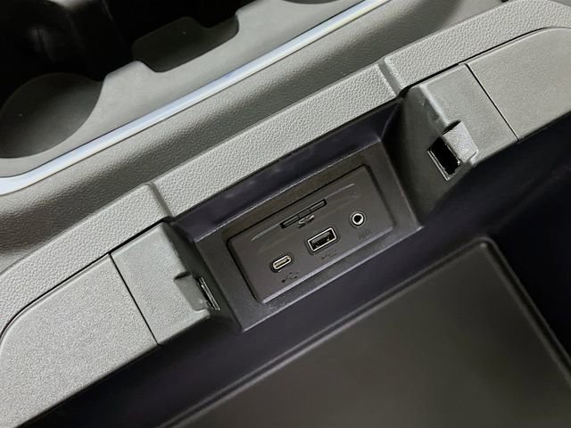 Used 2022 Chevrolet Silverado 1500 High Country image 35