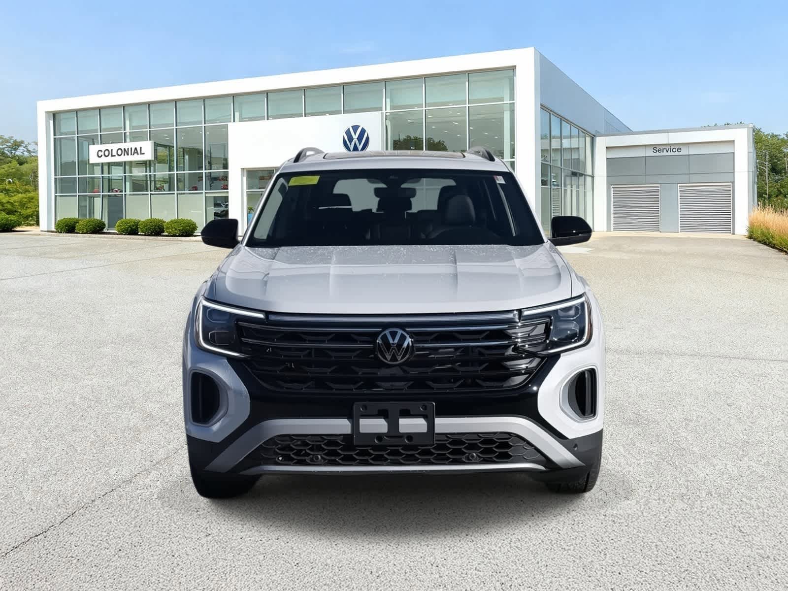 New 2026 Volkswagen Atlas Peak Edition image 8
