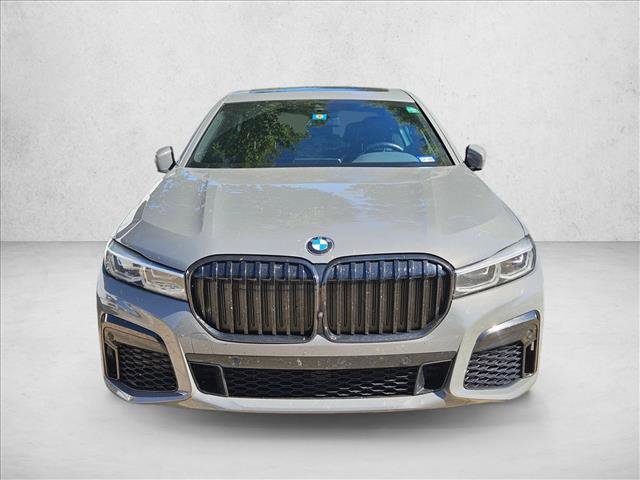Used 2022 BMW 740i w/ M Sport Package image 2