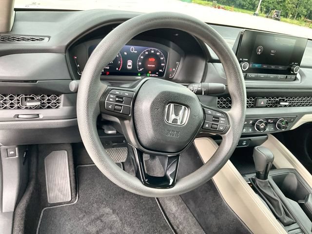 Certified 2025 Honda Accord SE image 22