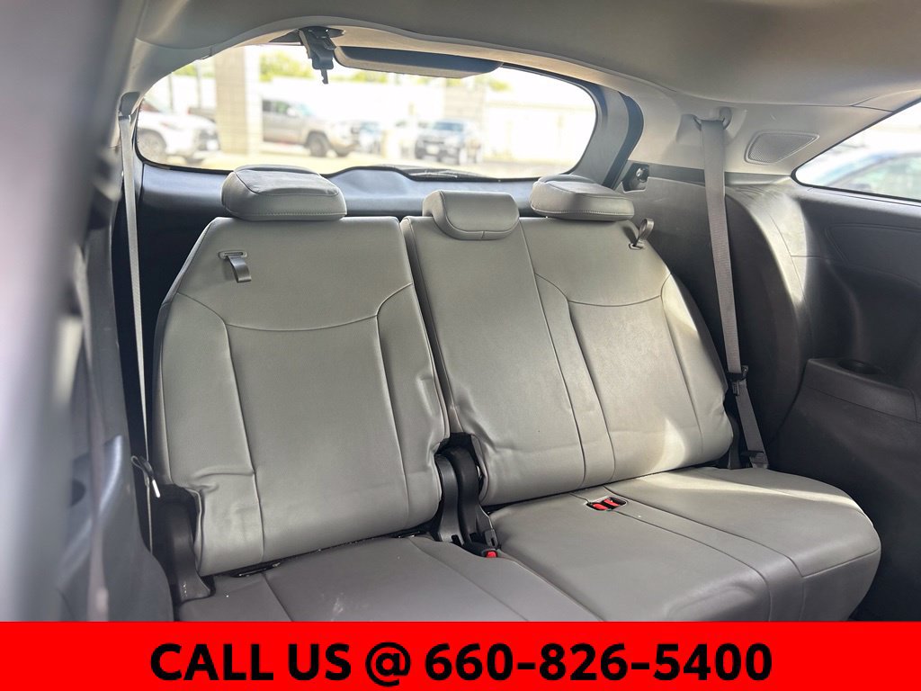 Certified 2025 Toyota Sienna XLE w/ XLE Plus Package FWD image 8
