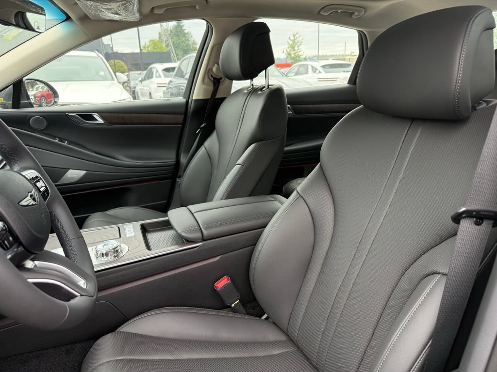 Certified 2025 Genesis G80 2.5T Advanced AWD/4WD image 10
