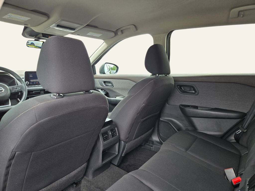 Used 2023 Nissan Rogue S FWD image 14