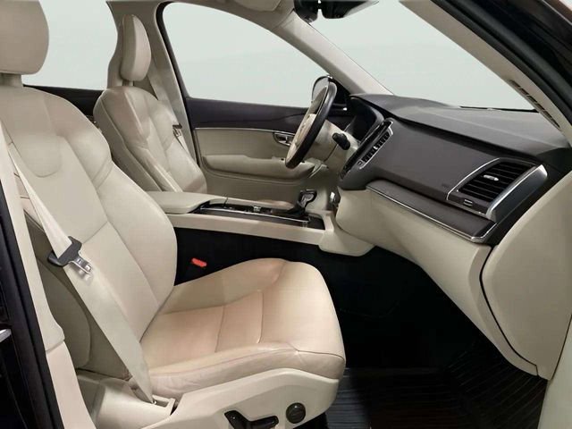 Used 2020 Volvo XC90 T5 Momentum image 84