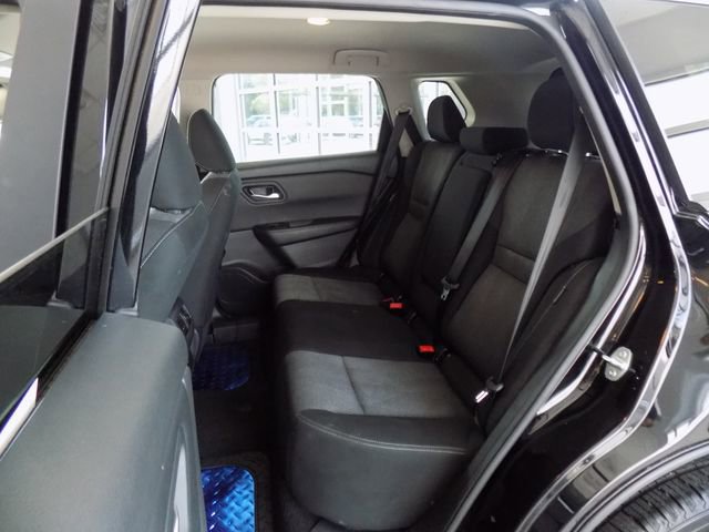 Used 2025 Nissan Rogue SV image 23