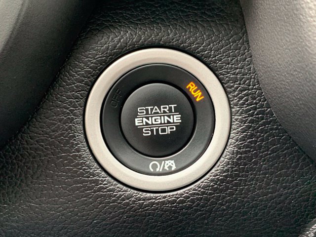 Used 2025 RAM 2500 Laramie AWD/4WD image 32