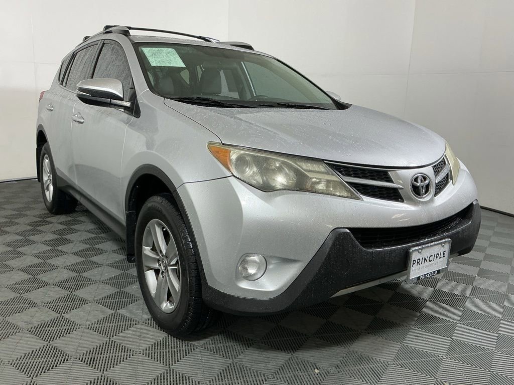 Used 2015 Toyota RAV4 XLE FWD image 4