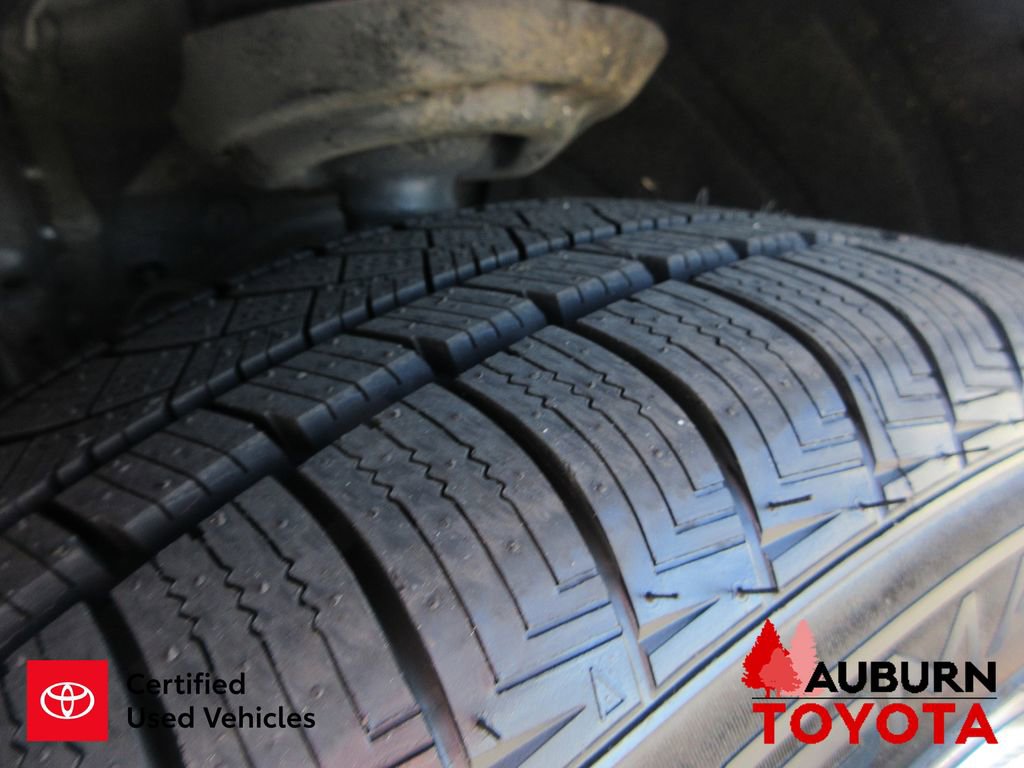 Certified 2023 Toyota Sienna Platinum image 12