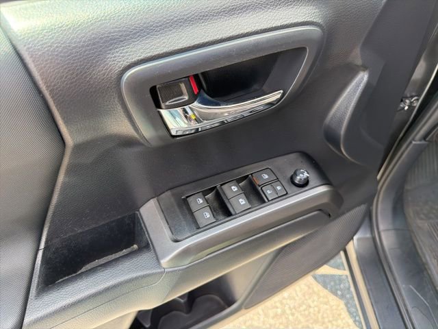 Used 2023 Toyota Tacoma TRD Off-Road w/ Technology Package image 12