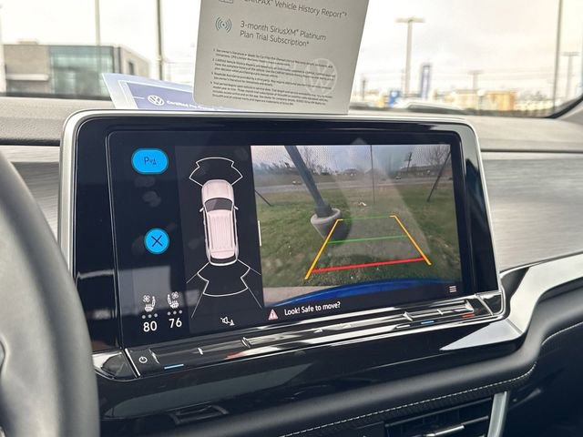 Used 2025 Volkswagen Atlas Cross Sport SE w/ Panoramic Sunroof Package image 23