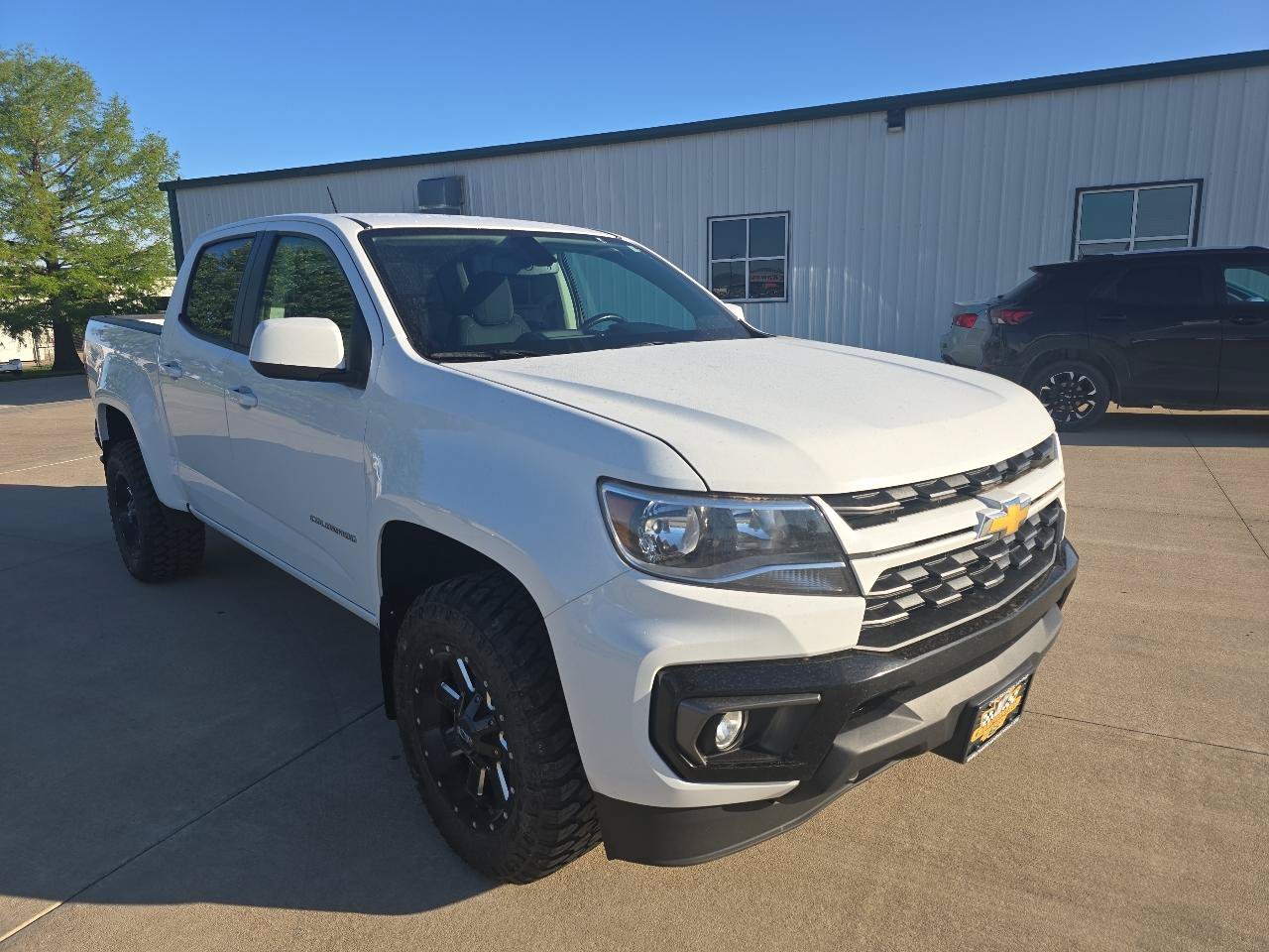 Used 2022 Chevrolet Colorado LT w/ LT Convenience Package AWD/4WD image 8