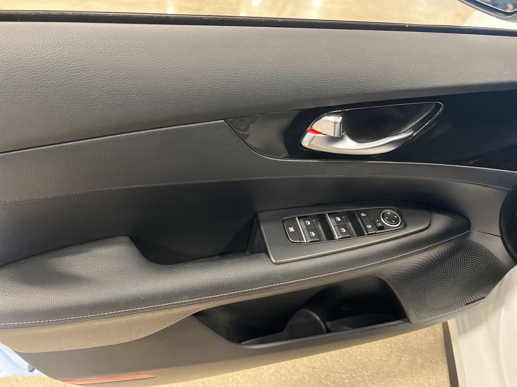 Certified 2024 Kia Forte GT-Line w/ GT-Line Premium Package image 7