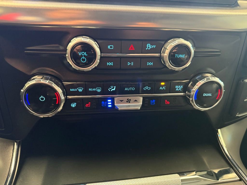 Used 2025 Ford F150 Lariat w/ Equipment Group 501A Mid image 31