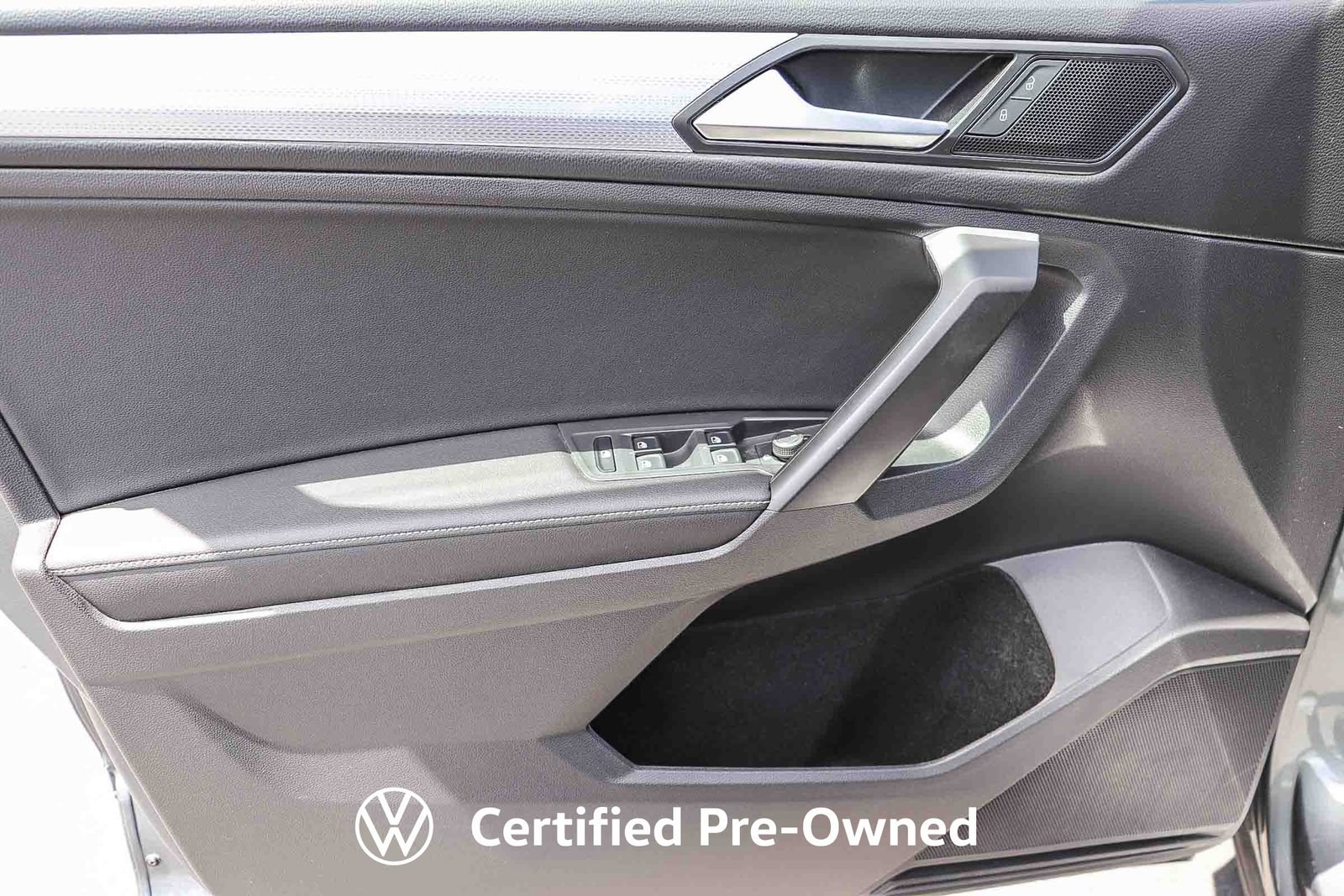 Used 2024 Volkswagen Tiguan S FWD image 23