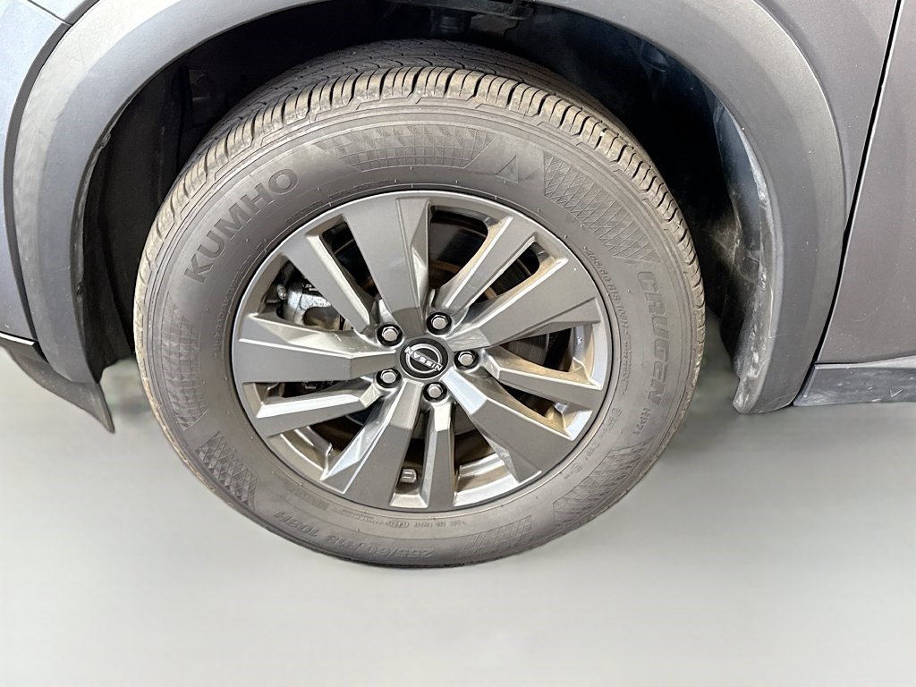 Used 2024 Nissan Pathfinder SV FWD image 37