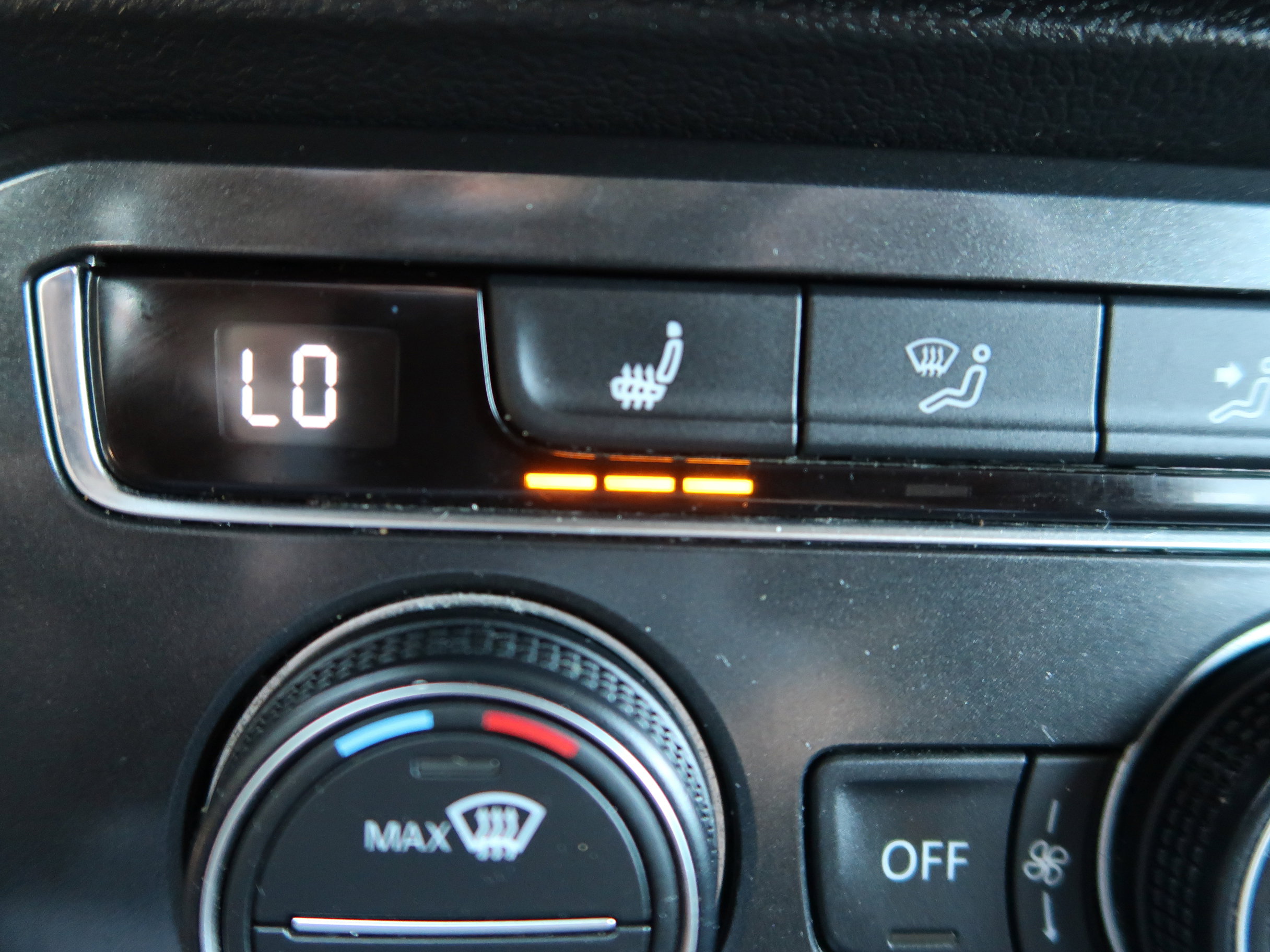 Used 2018 Volkswagen Tiguan SEL image 19