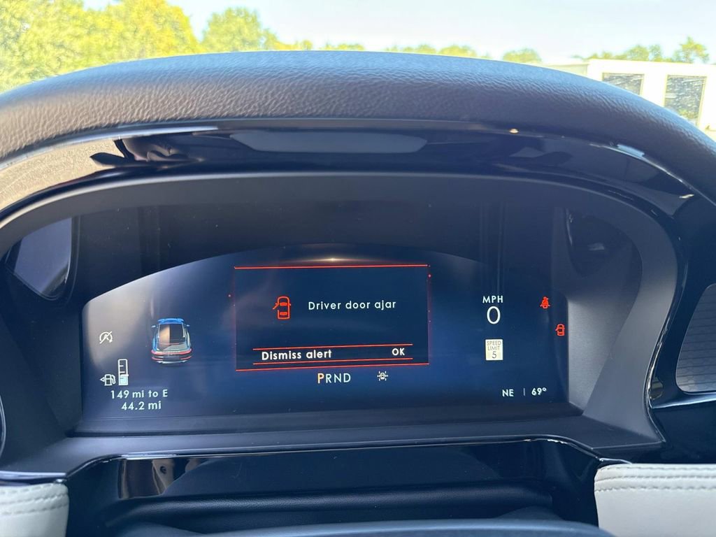 New 2026 Lincoln Corsair Premiere image 26