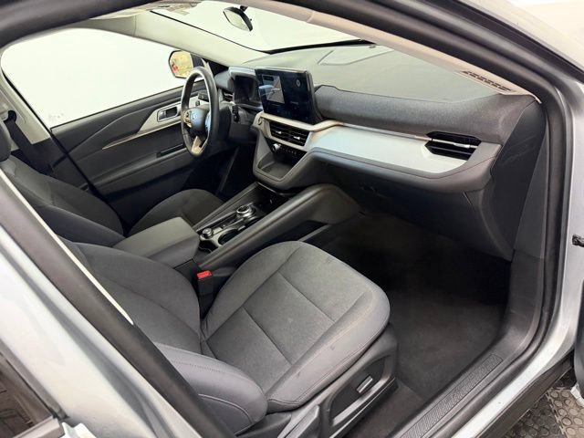 Used 2025 Ford Explorer Active AWD/4WD image 41