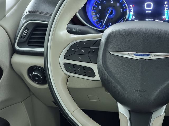 Used 2020 Chrysler Pacifica Limited FWD image 26