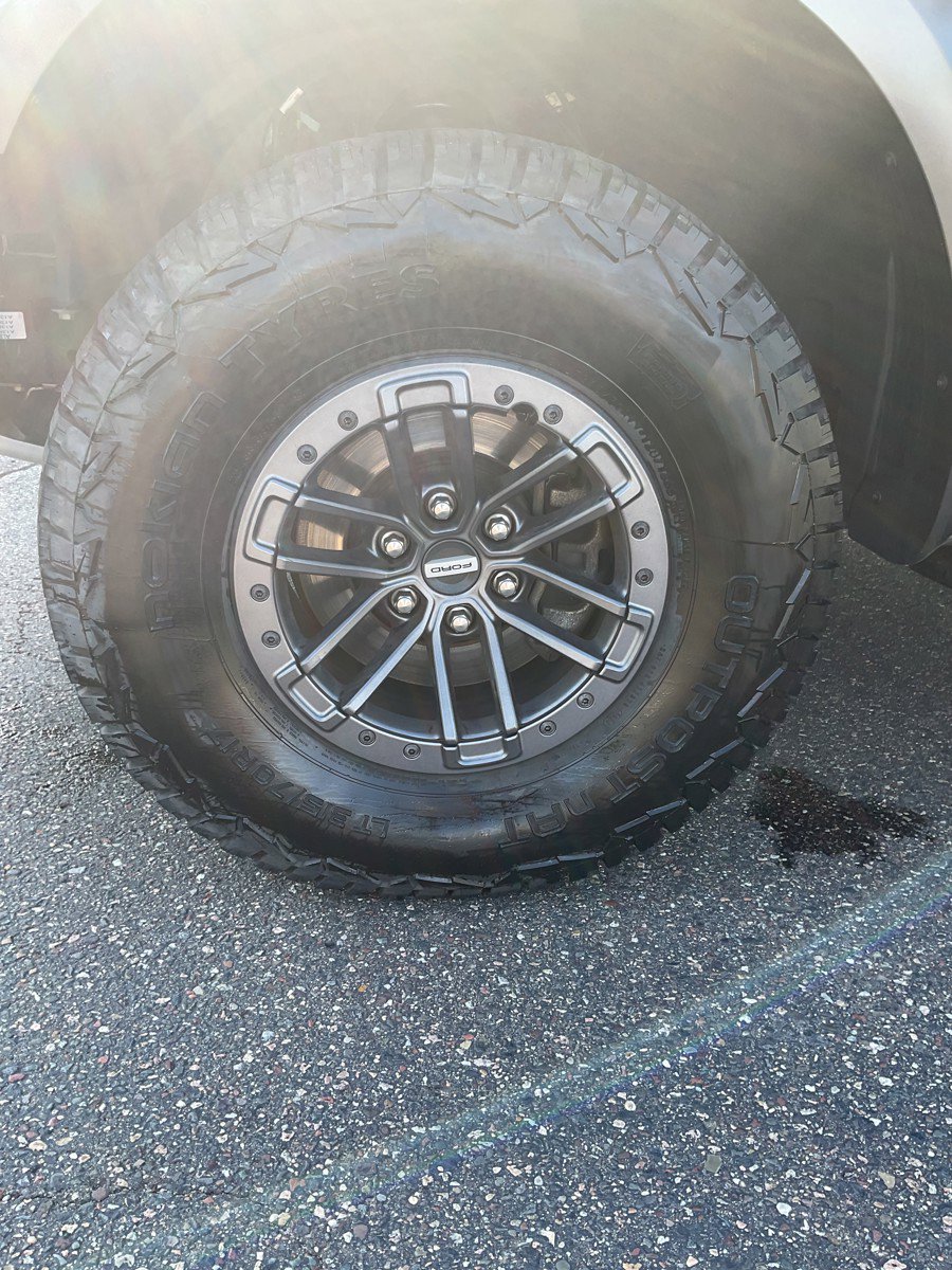 Used 2020 Ford F150 Raptor w/ Equipment Group 802A Luxury image 10