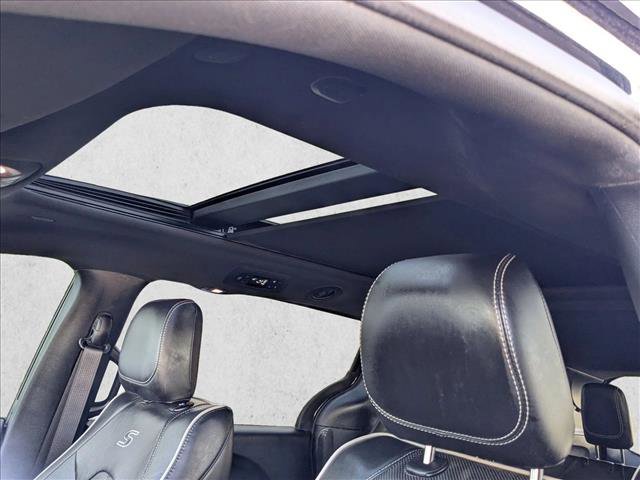 Used 2024 Chrysler Pacifica Premium image 15