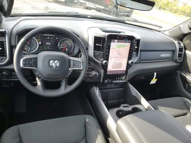 New 2026 RAM 1500 4x4 Crew Cab image 6