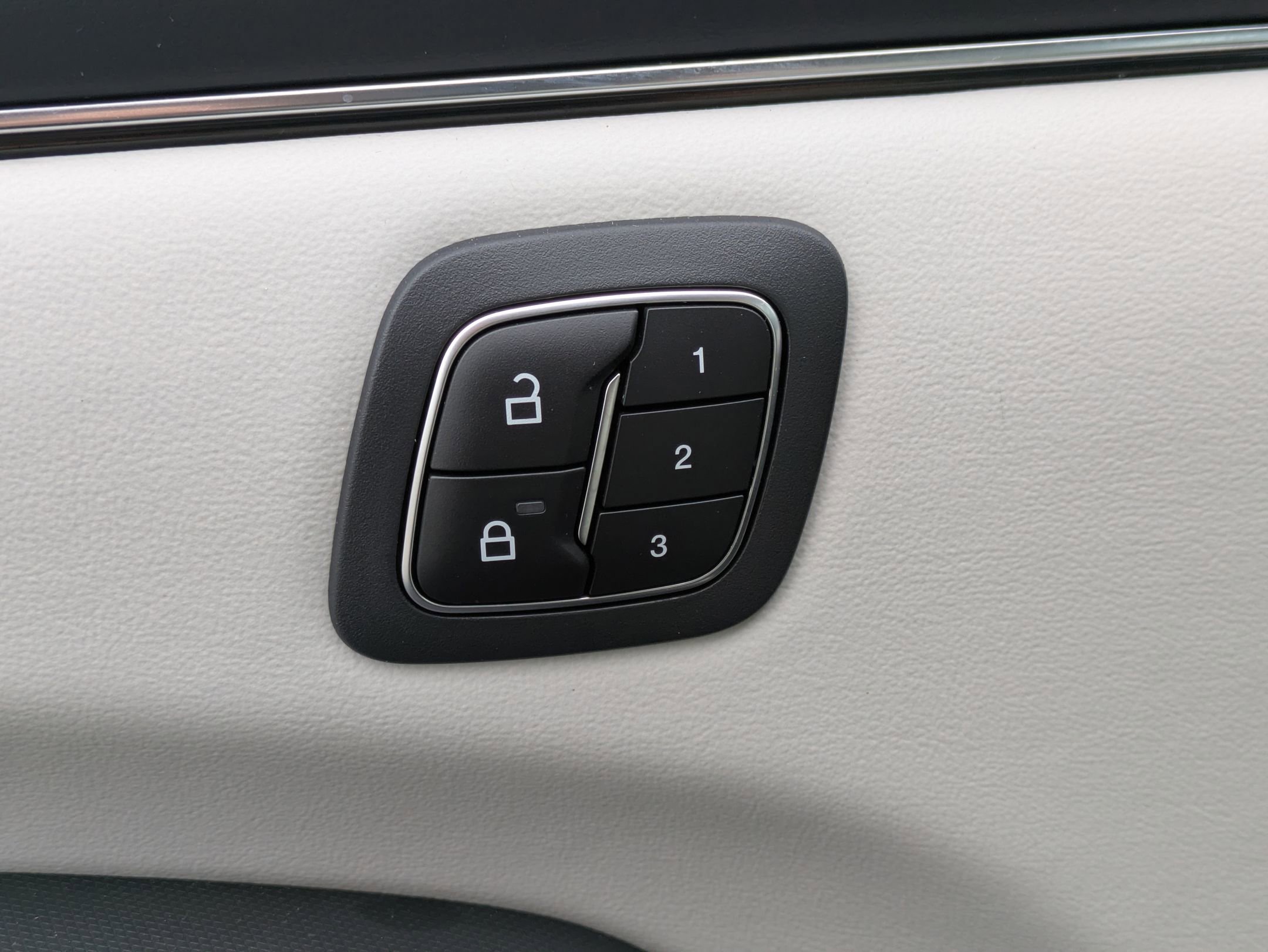 Used 2023 Ford Mustang Mach-E Premium image 13