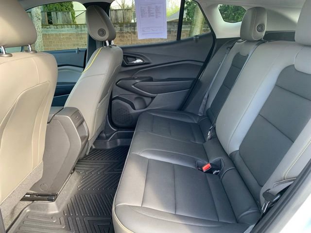 Used 2025 Chevrolet Trax ACTIV w/ Driver Confidence Package image 13