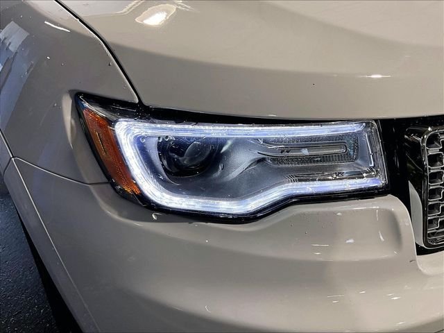 Used 2021 Jeep Grand Cherokee Summit AWD/4WD image 31