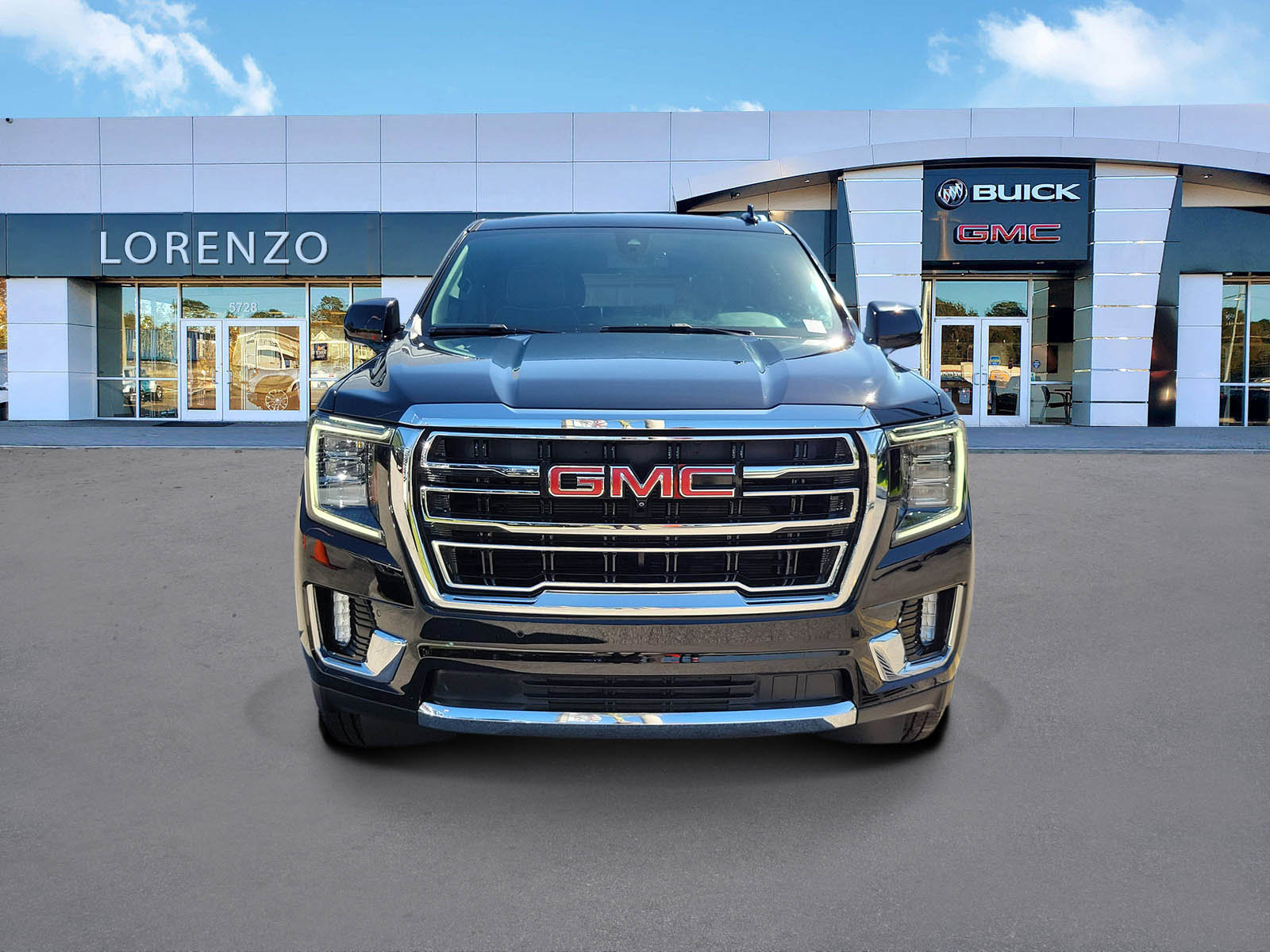 Used 2022 GMC Yukon SLT w/ SLT Premium Package RWD image 2