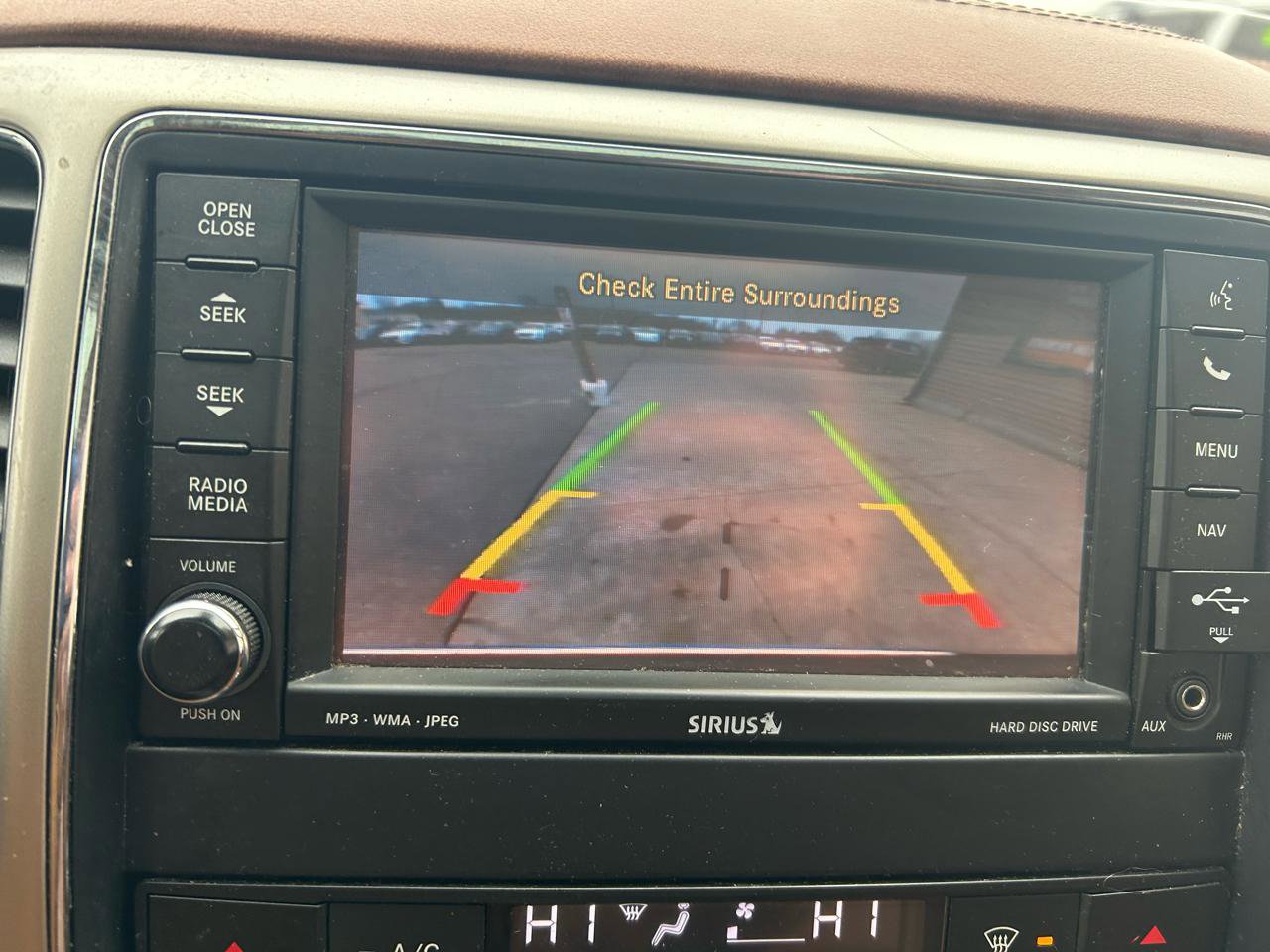 Used 2011 Jeep Grand Cherokee Overland Summit image 24