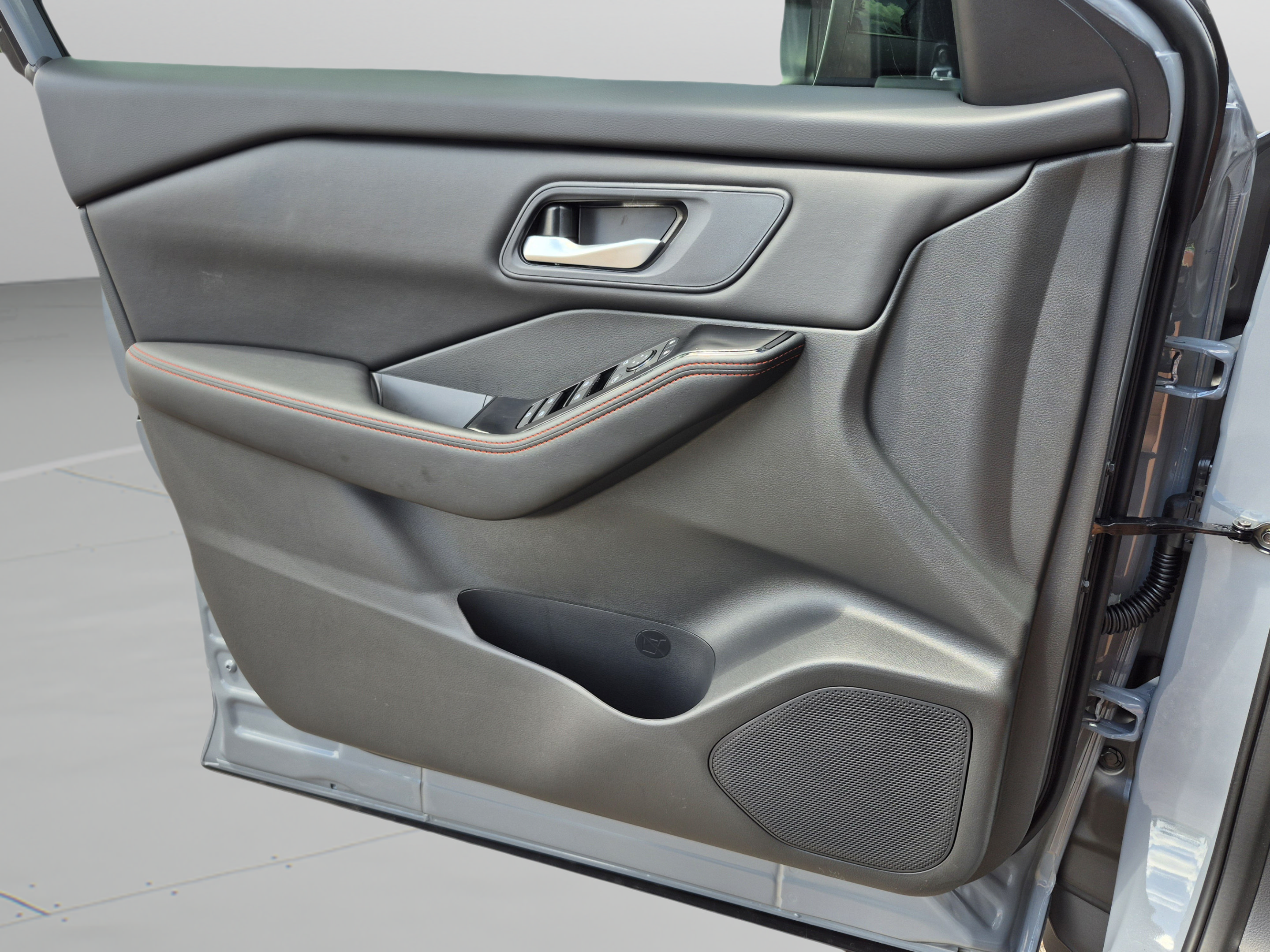 New 2026 Nissan Rogue SV AWD/4WD image 24