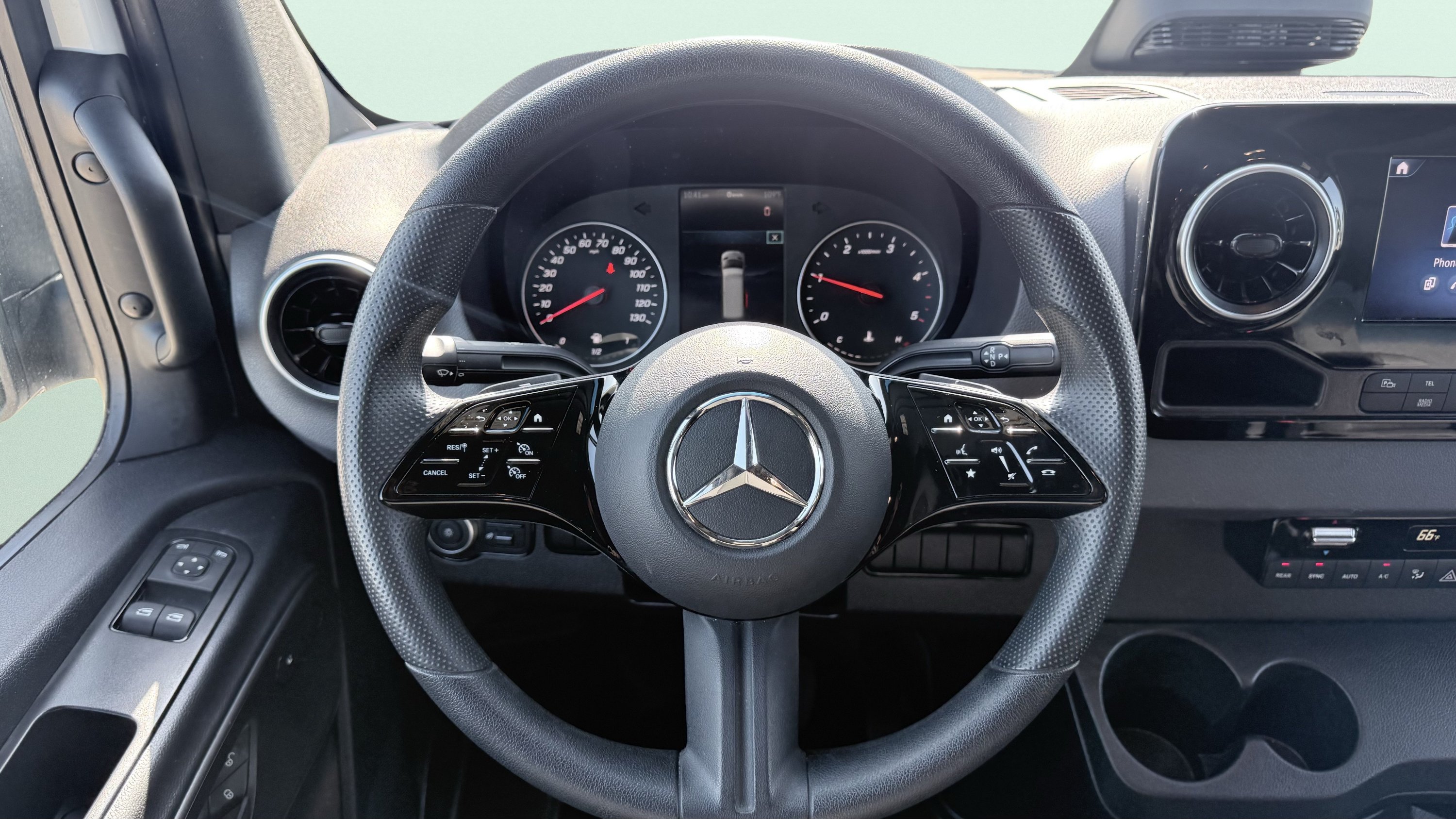 Used 2025 Mercedes-Benz Sprinter 2500 image 46