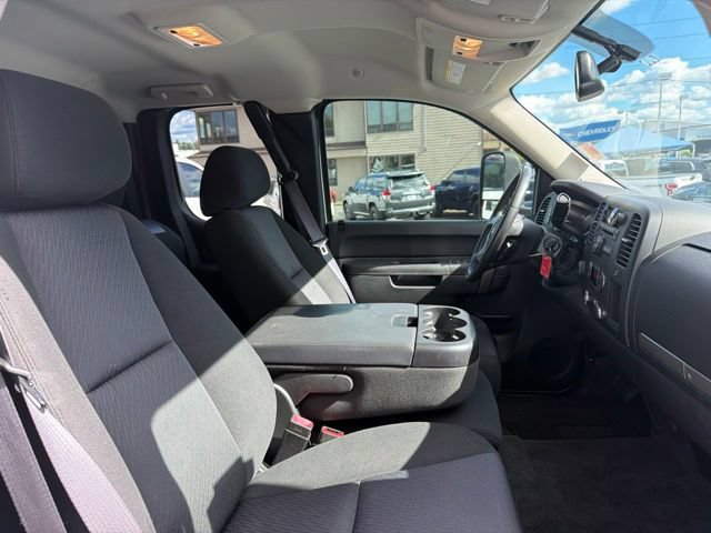 Used 2011 Chevrolet Silverado 2500 LT w/ Interior Plus Package AWD/4WD image 10