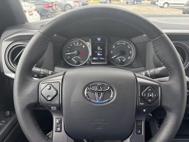 Used 2023 Toyota Tacoma TRD Off-Road AWD/4WD image 9