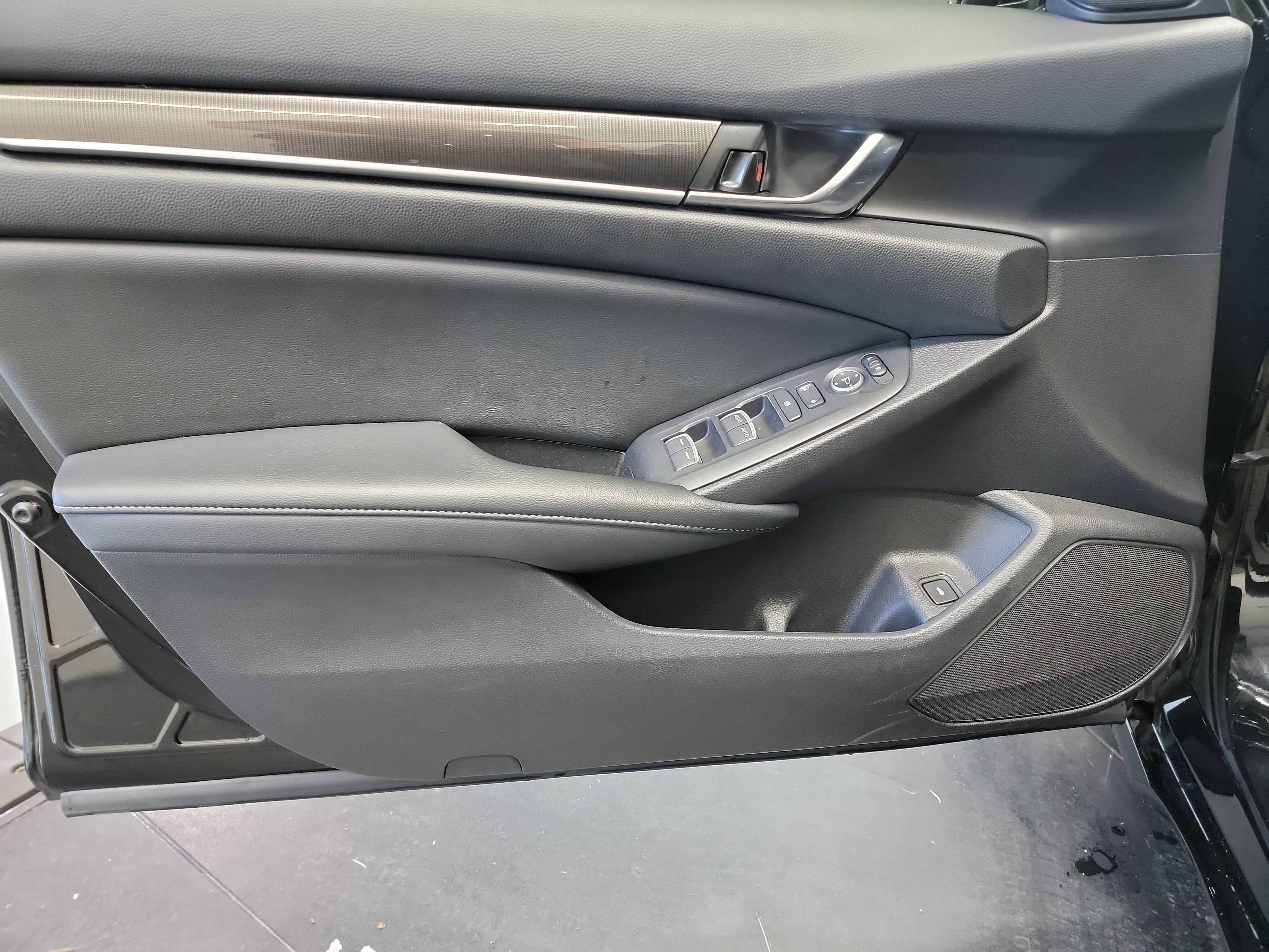 Used 2022 Honda Accord Sport image 13
