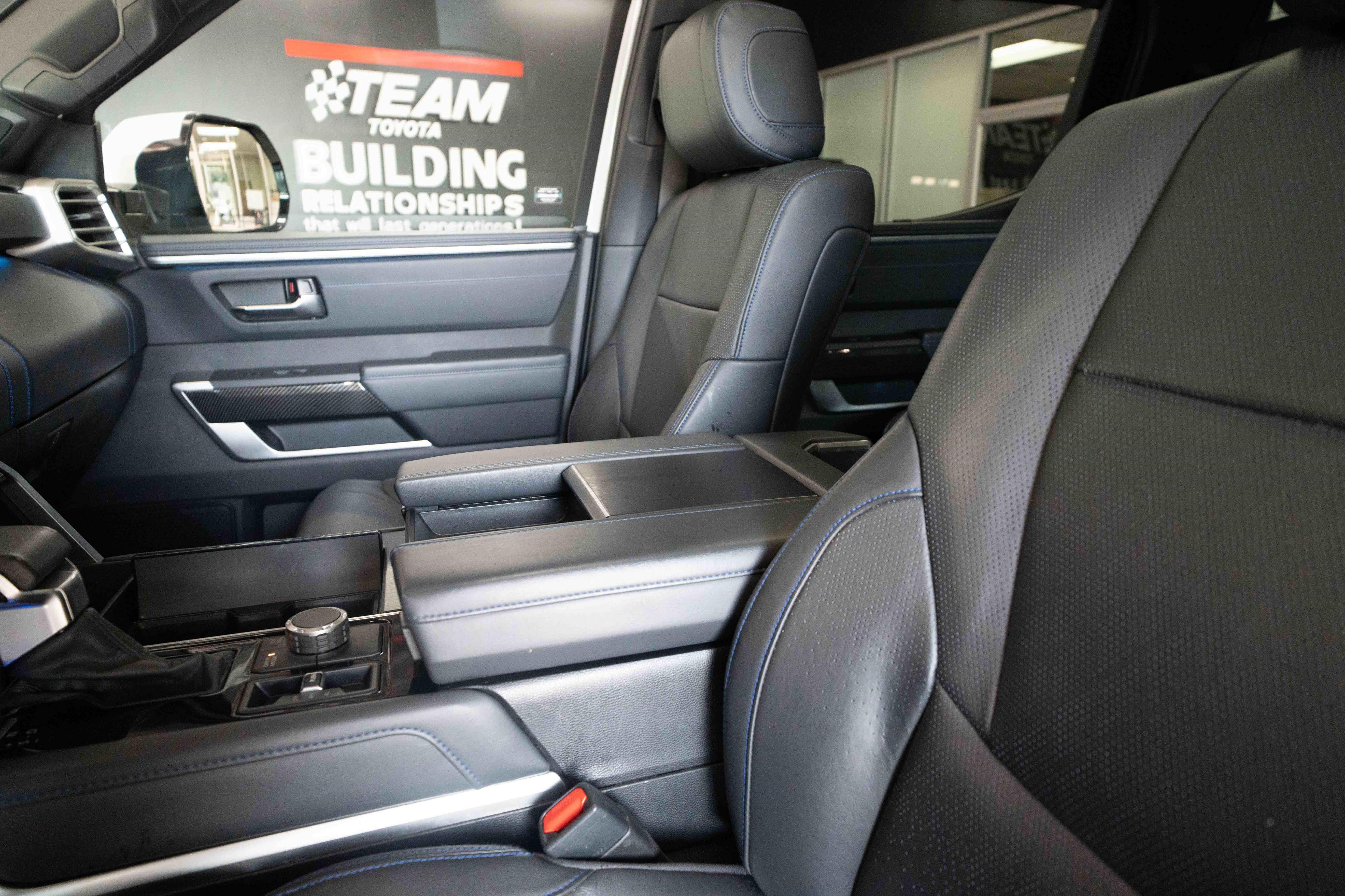 Used 2022 Toyota Tundra Platinum w/ Advanced Package AWD/4WD image 10