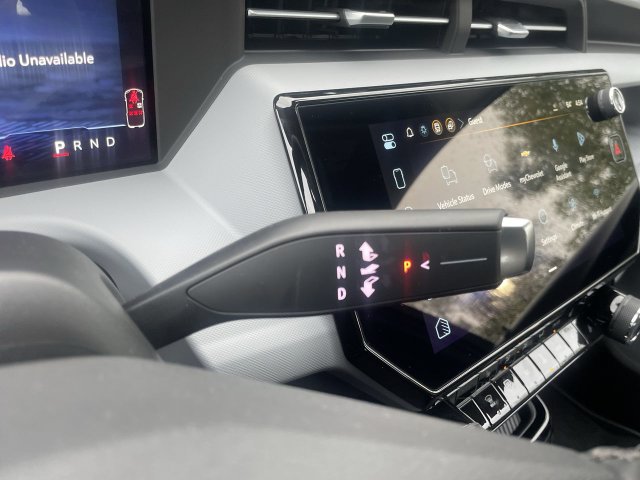 New 2027 Chevrolet Bolt LT w/ Comfort Package FWD image 20