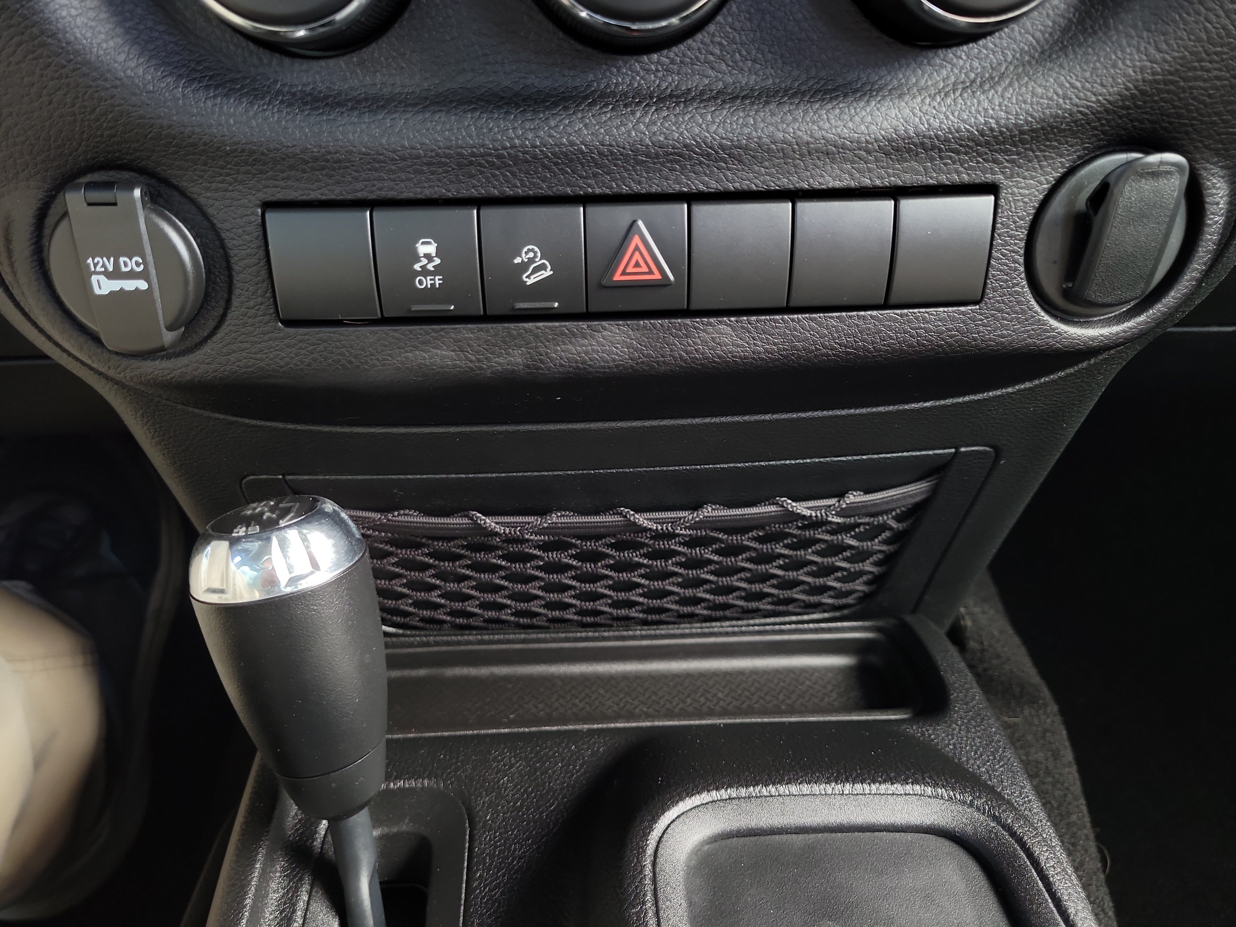 Used 2015 Jeep Wrangler Sport w/ Quick Order Package 24S AWD/4WD image 27