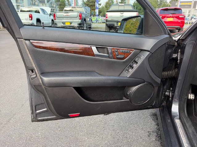 Used 2013 Mercedes-Benz C 300 4MATIC Sedan image 16