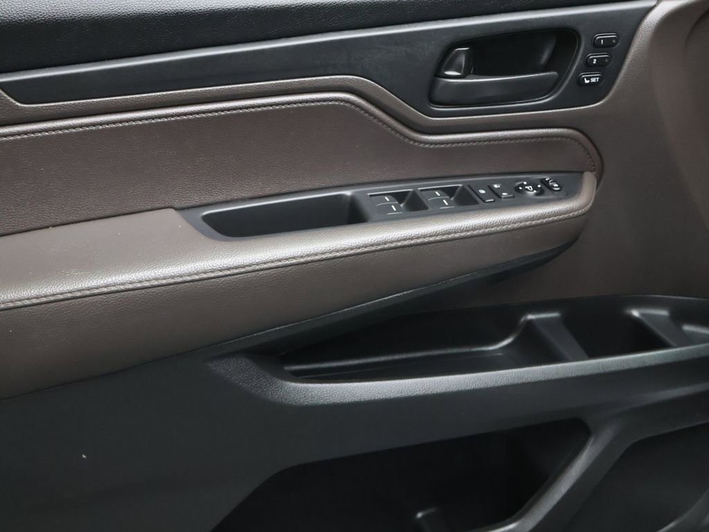 Used 2019 Honda Odyssey EX-L image 17
