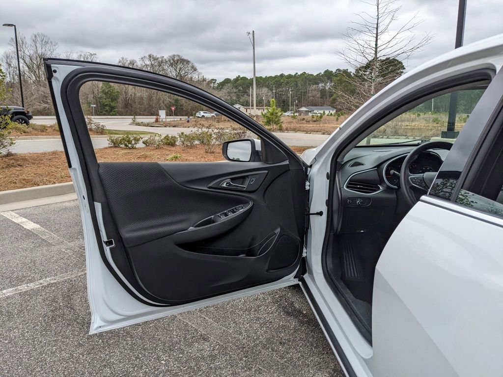 Used 2024 Chevrolet Malibu LT image 53