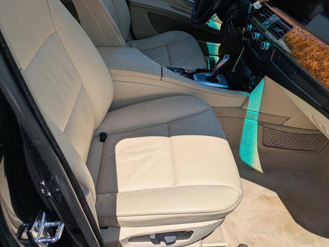 Used 2009 BMW 528i xDrive Sedan AWD/4WD image 13