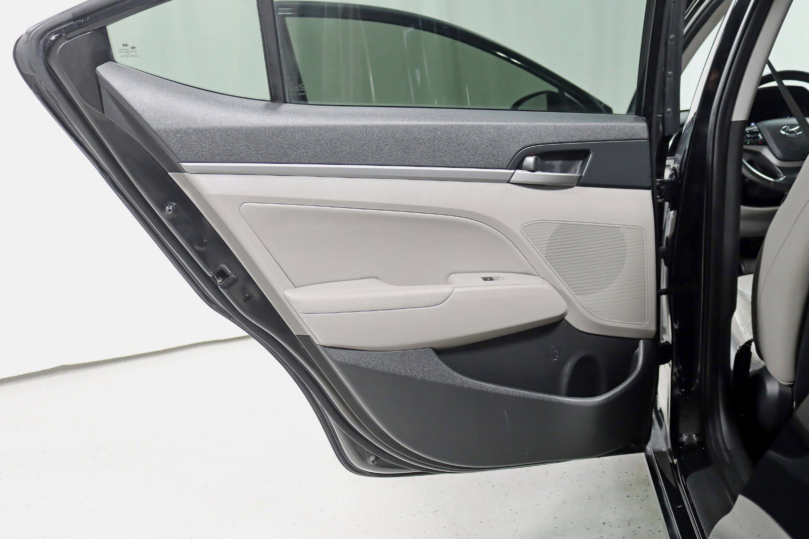 Used 2018 Hyundai Elantra Limited w/ Cargo Package FWD image 30