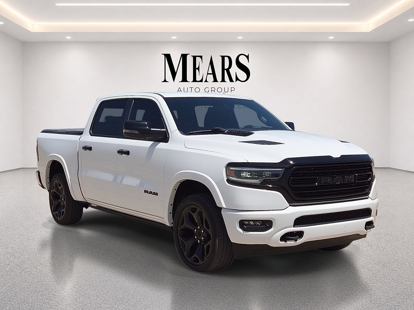 Used 2023 RAM 1500 Limited AWD/4WD image 7