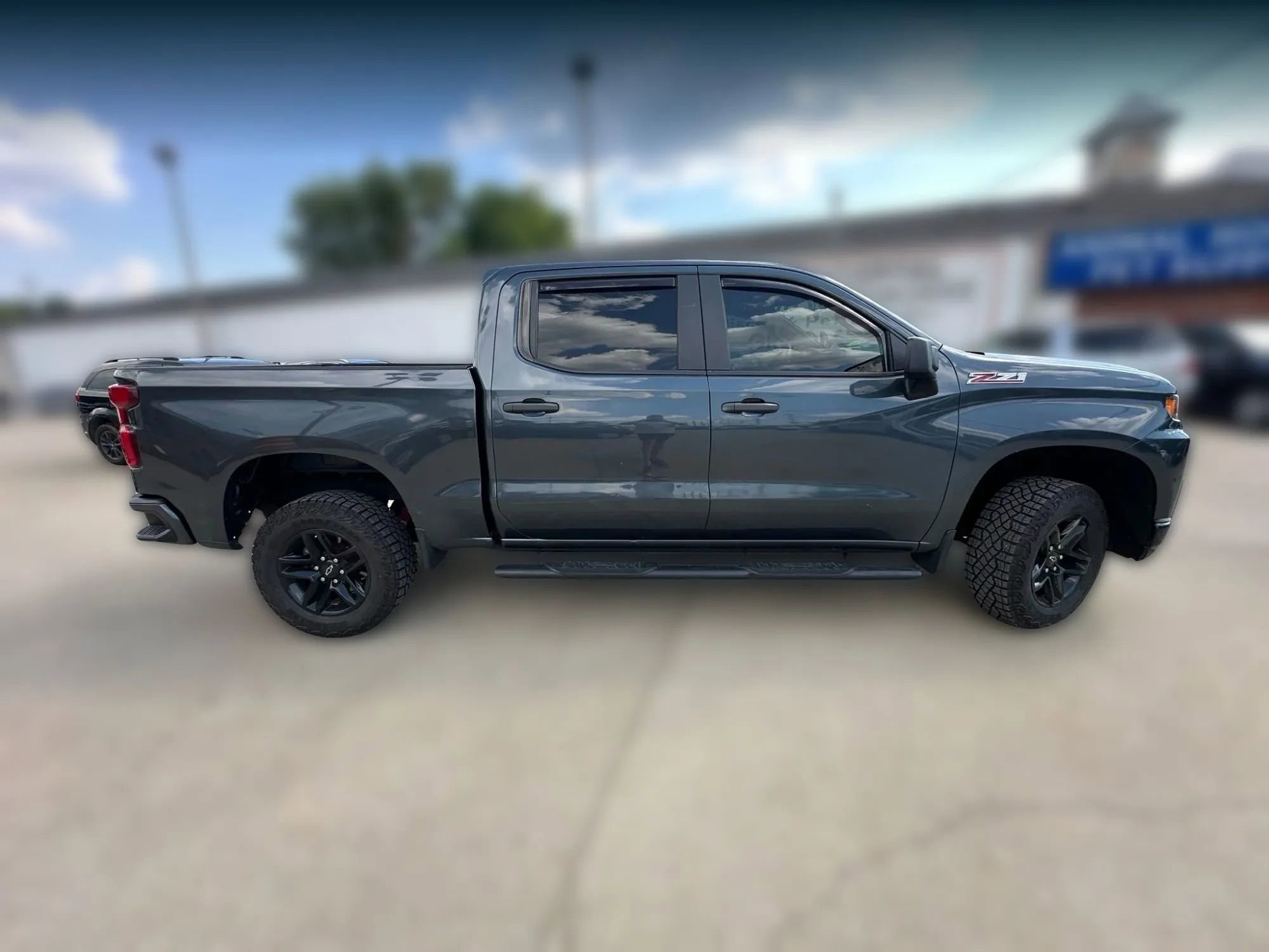 Used 2020 Chevrolet Silverado 1500 Custom Trail Boss w/ LPO, Dark Essentials Package image 8